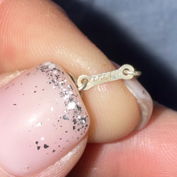 Elsa Peretti®
Teardrop Pendant - Picture 9 of 9